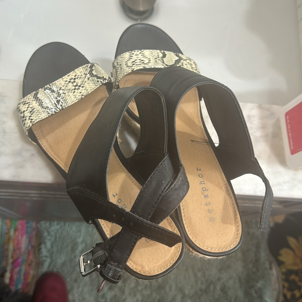 Metaphor shoes - Picture 4 of 6